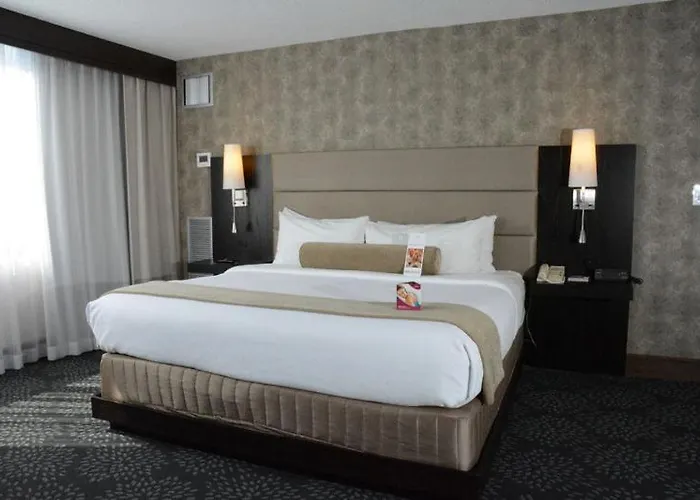 Plaza 3* Columbus